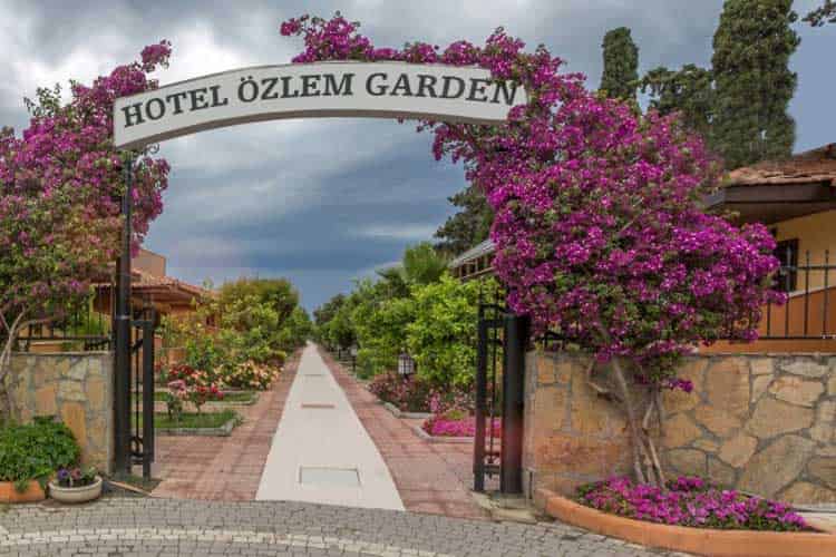 Özlem Garden Hotel